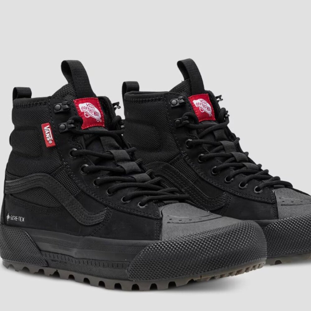 VANS Sk8-Hi GORE-TEX MTE-3 Shoe Men's 8.5 Women's 10 Leather